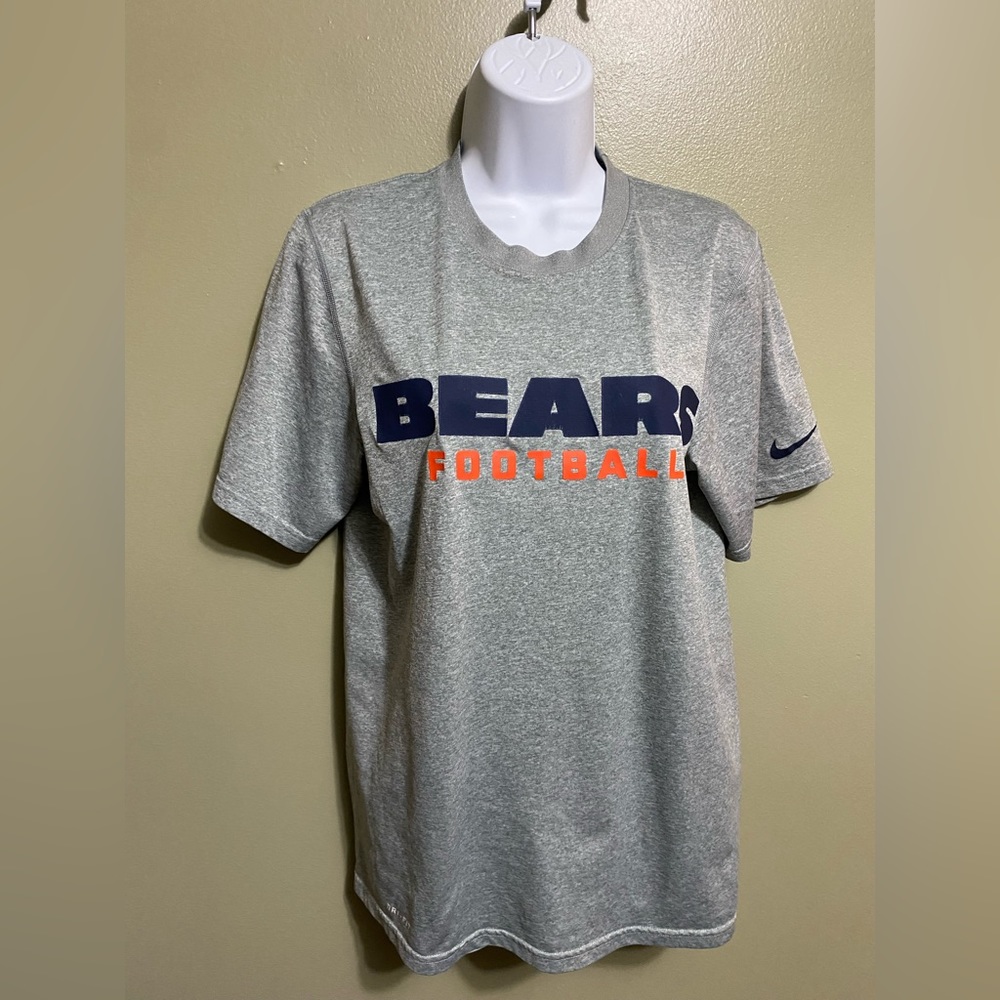 Nike NFL On Field Apparel Short Sleeve Tee with Chicago Bears, Size S